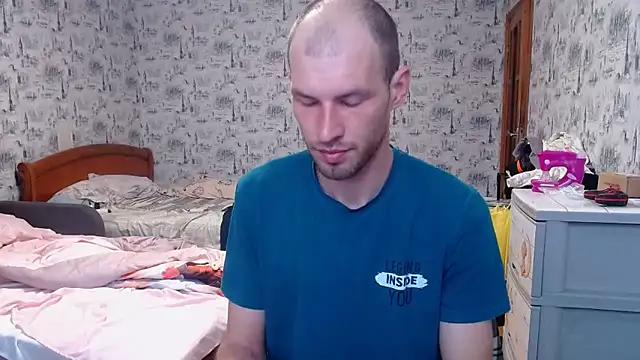 Snapshot of hangryf chatting on December 2, 9:03 am hangryf online show from December 2, 9:03 am