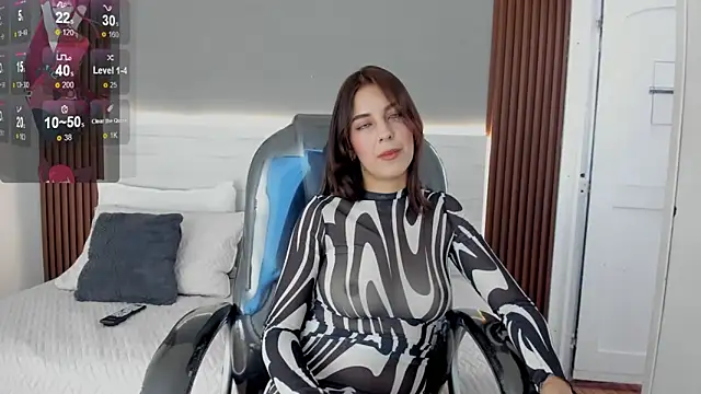 Snapshot of Emmy_Meadows chatting on November 5, 7:25 pm Emmy Meadows online show from November 5, 7:25 pm