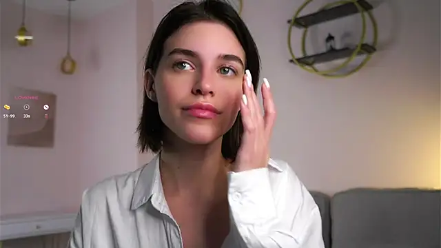 EleneButton online show from November 22, 1:15 am