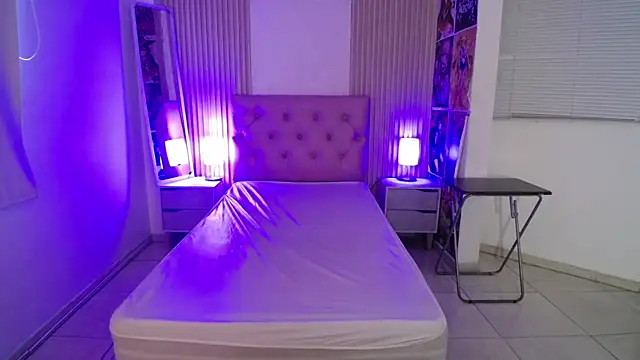 Bonnali lune online show from October 11, 10:08 pm