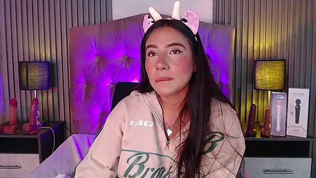 Bonnali lune online show from October 21, 10:32 pm