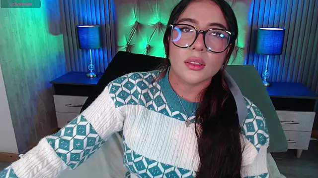 Bonnali lune online show from December 4, 10:29 pm