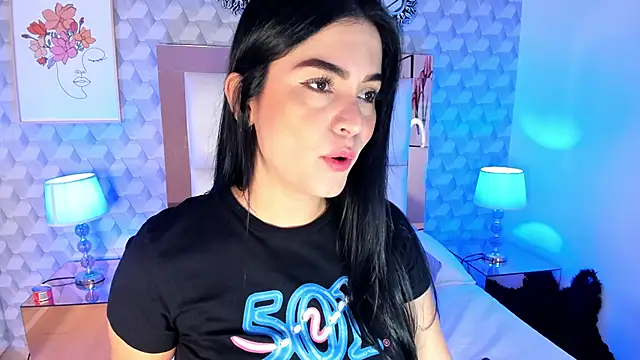Snapshot of Sasha__sims__ chatting on October 13, 11:43 am Sasha sims online show from October 13, 11:43 am