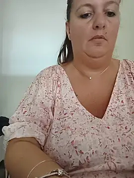 LaReginaNera online show from June 24, 9:41 am