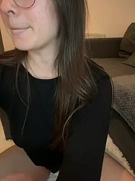 Snapshot of liloush__ chatting on January 10, 11:53 pm liloush online show from January 10, 11:53 pm