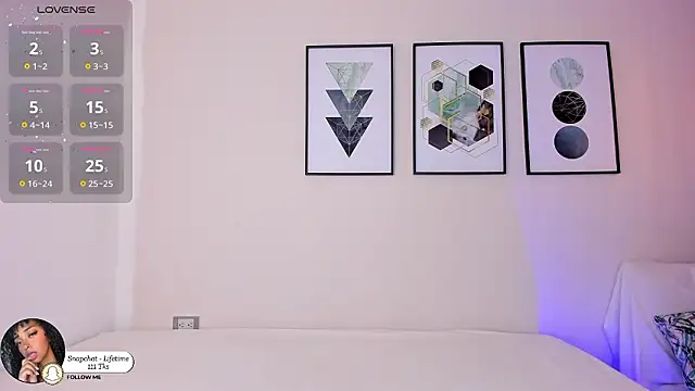 Snapshot of Tina_curly chatting on February 18, 10:22 am Tina curly online show from February 18, 10:22 am