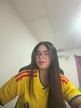 Valentina2390 online show from June 28, 2:28 am