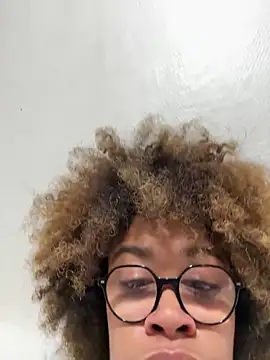 sexentrevoisin online show from April 8, 1:05 am