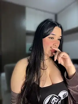 Doce Giovanna online show from May 2, 10:37 pm