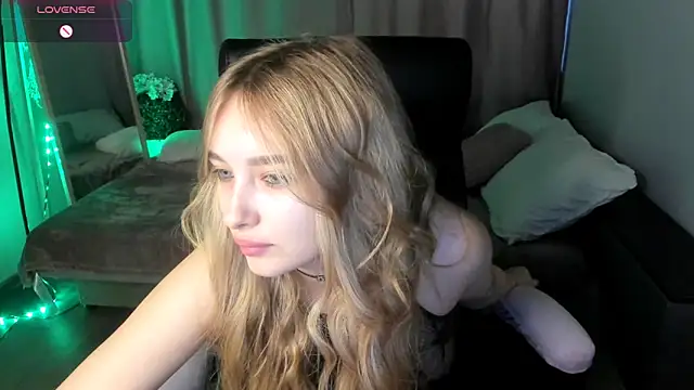 TaisiaHot online show from March 13, 9:05 am