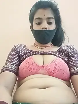 Snapshot of Samiya-143 chatting on June 21, 1:35 pm Samiya-143 online show from June 21, 1:35 pm