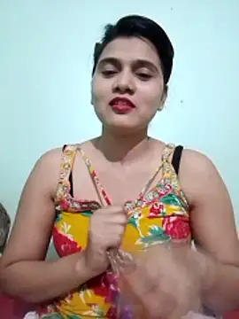 Snapshot of Kavya-Tiwari chatting on May 25, 6:25 pm Kavya-Tiwari online show from May 25, 6:25 pm
