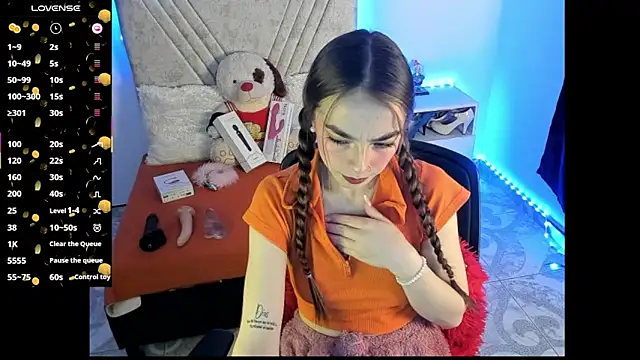 Mia Victoria22 online show from June 13, 3:37 am