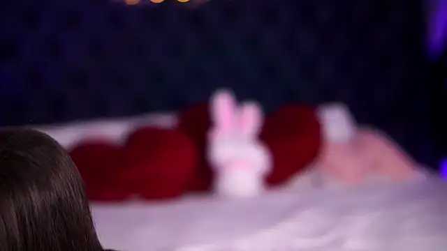 LalaRoze online show from December 4, 7:44 pm