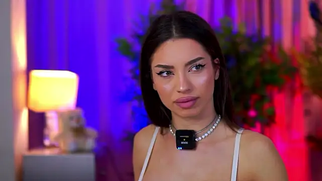 LalaRoze online show from February 20, 7:25 pm