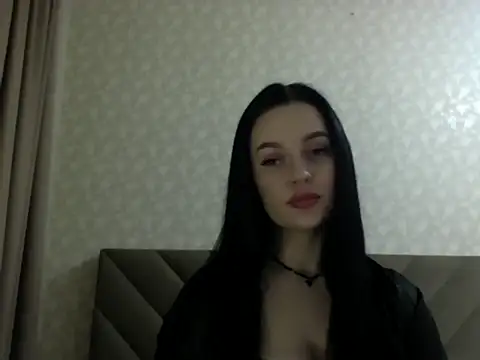 Snapshot of Lulii24 chatting on November 16, 1:44 am Lulii24 online show from November 16, 1:44 am