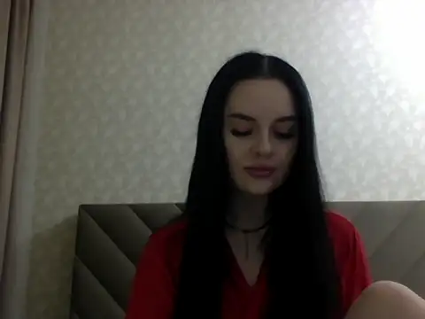 Snapshot of Lulii24 chatting on February 5, 12:59 am Lulii24 online show from February 5, 12:59 am