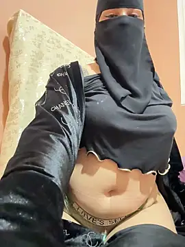  Laiali  online show from December 22, 2:47 pm