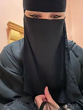  Laiali  online show from February 14, 3:42 pm