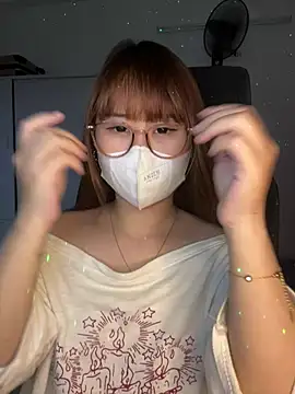 Snapshot of Meowyeuk6 chatting on January 19, 3:27 pm Meowyeuk6 online show from January 19, 3:27 pm