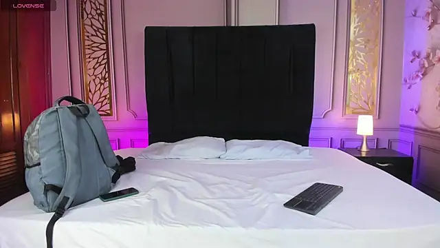 magnus serket online show from November 3, 11:44 am