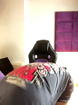 AdrianRinaldi online show from October 27, 8:02 pm