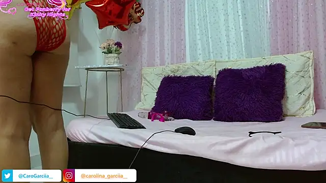 Carolinagarcia12345 online show from December 14, 1:27 pm