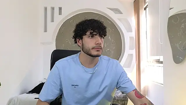 Snapshot of Rafael_Mendezz chatting on October 31, 8:21 pm Rafael Mendezz online show from October 31, 8:21 pm