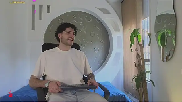 Rafael Mendezz online show from March 15, 5:30 pm