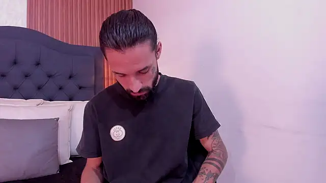 Hisoka 011 online show from April 10, 7:51 pm