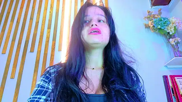 Snapshot of Jennifer_Vega1 chatting on October 5, 7:01 pm Jennifer Vega1 online show from October 5, 7:01 pm