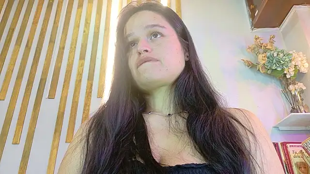 Snapshot of Jennifer_Vega1 chatting on October 22, 12:00 am Jennifer Vega1 online show from October 22, 12:00 am