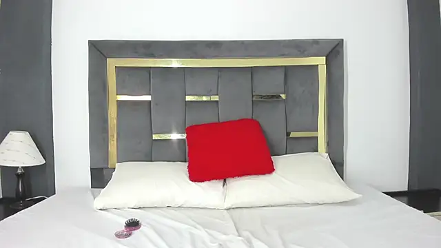 lapiz lazuli12 online show from September 27, 7:41 pm