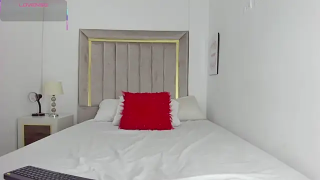 lapiz lazuli12 online show from October 7, 7:00 pm