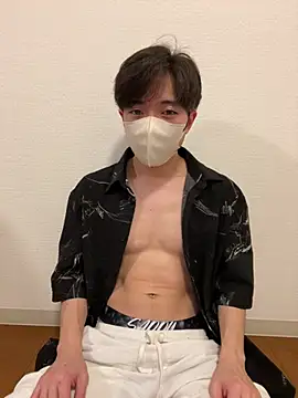 Snapshot of Yuma0718 chatting on February 15, 9:30 am Yuma0718 online show from February 15, 9:30 am