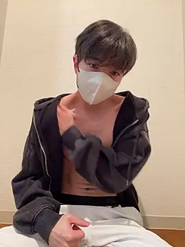 Snapshot of Yuma0718 chatting on February 22, 1:29 am Yuma0718 online show from February 22, 1:29 am