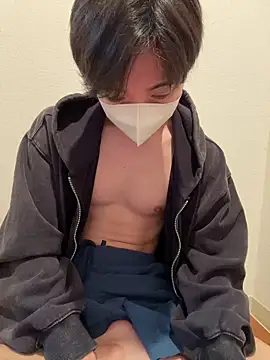 Snapshot of Yuma0718 chatting on February 23, 6:33 am Yuma0718 online show from February 23, 6:33 am