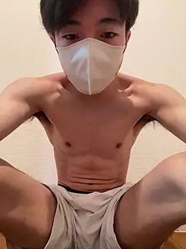 Snapshot of Yuma0718 chatting on February 28, 2:45 am Yuma0718 online show from February 28, 2:45 am