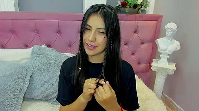 miel latina online show from April 14, 8:37 pm