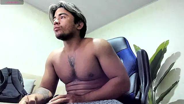 Snapshot of Bellion_grant chatting on January 17, 1:54 am Bellion grant online show from January 17, 1:54 am