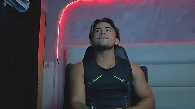 Snapshot of Bellion_grant chatting on February 15, 2:19 am Bellion grant online show from February 15, 2:19 am