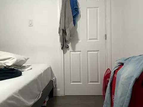 Snapshot of HothairyBoy2 chatting on February 10, 4:38 am HothairyBoy2 online show from February 10, 4:38 am