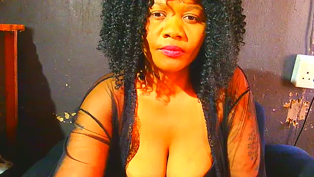 Augustine-Blooomxx online show from November 13, 6:12 am