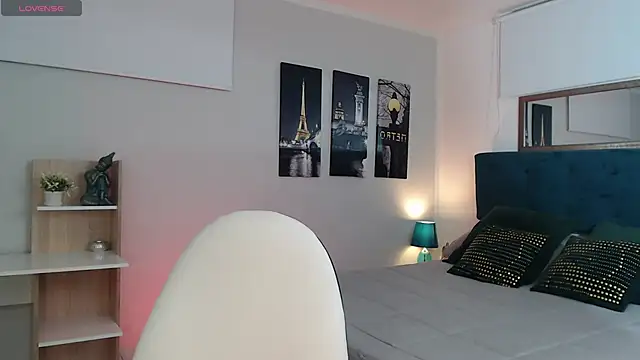 Snapshot of madame_lottie chatting on October 7, 12:35 pm madame lottie online show from October 7, 12:35 pm