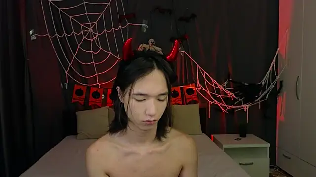 okerriella online show from October 26, 5:30 pm