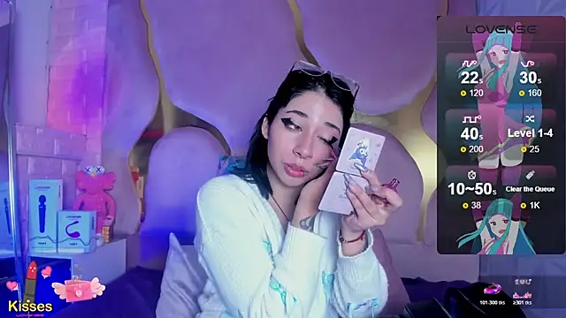 Snapshot of Niina_Sissy chatting on April 6, 5:19 am Niina Sissy online show from April 6, 5:19 am