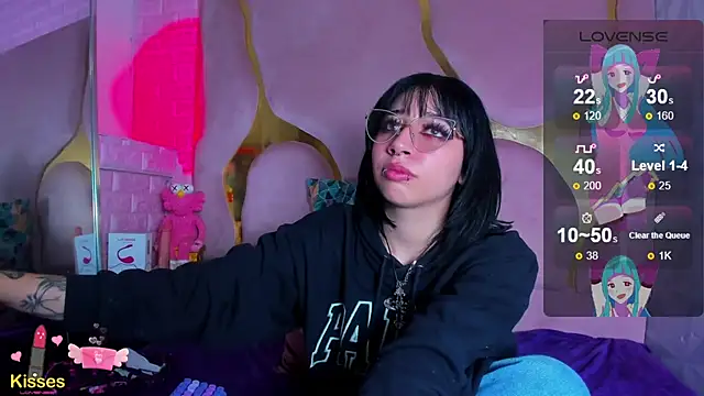 Snapshot of Niina_Sissy chatting on April 9, 5:18 am Niina Sissy online show from April 9, 5:18 am