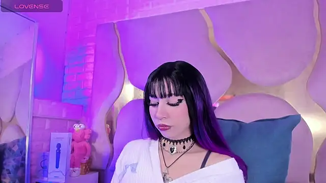 Niina Sissy online show from June 16, 5:43 am