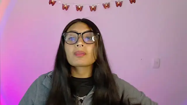 Linda andrew online show from March 31, 4:18 pm