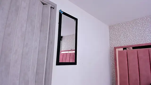 Hanna Lee   online show from November 13, 7:46 pm